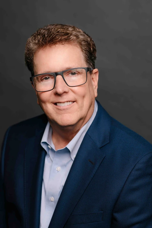 Headshot of Tim Elmore