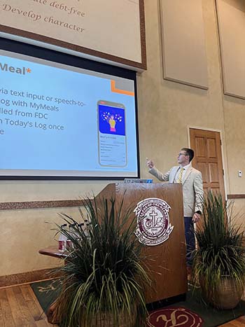 Tanner Maasen, 2022 graduate, participated in the Computer Science presentation section.